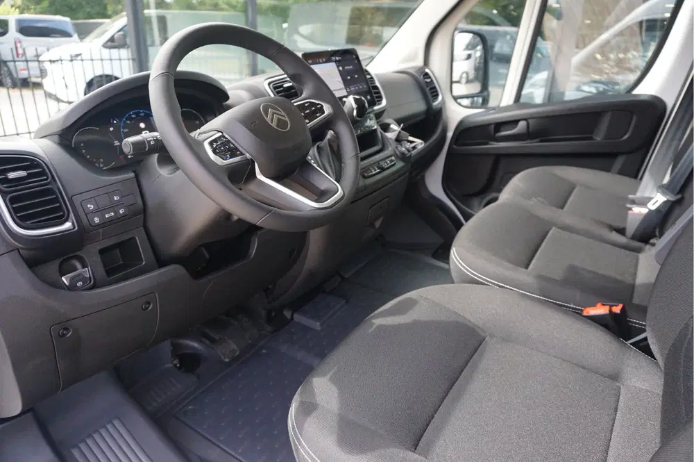 Citroën Jumper 35 2.2 140PK EAT8 Automaat L2H2 BPM VRIJ 1 uit 2024, foto 9