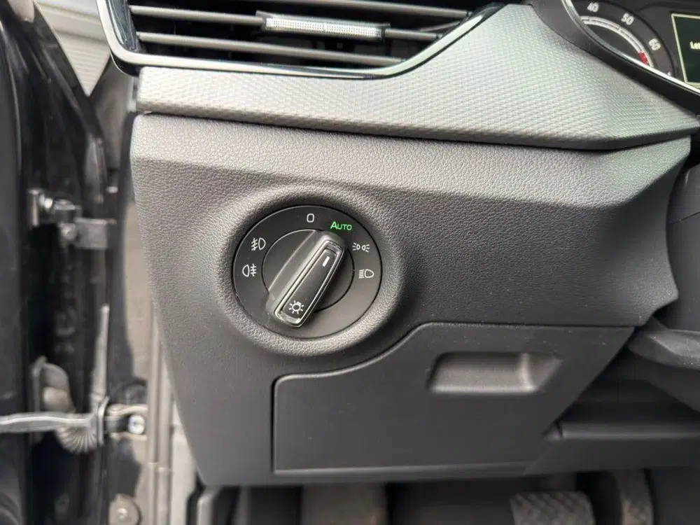 Skoda Kamiq 1.0 TSI DSG uit 2022, foto 17