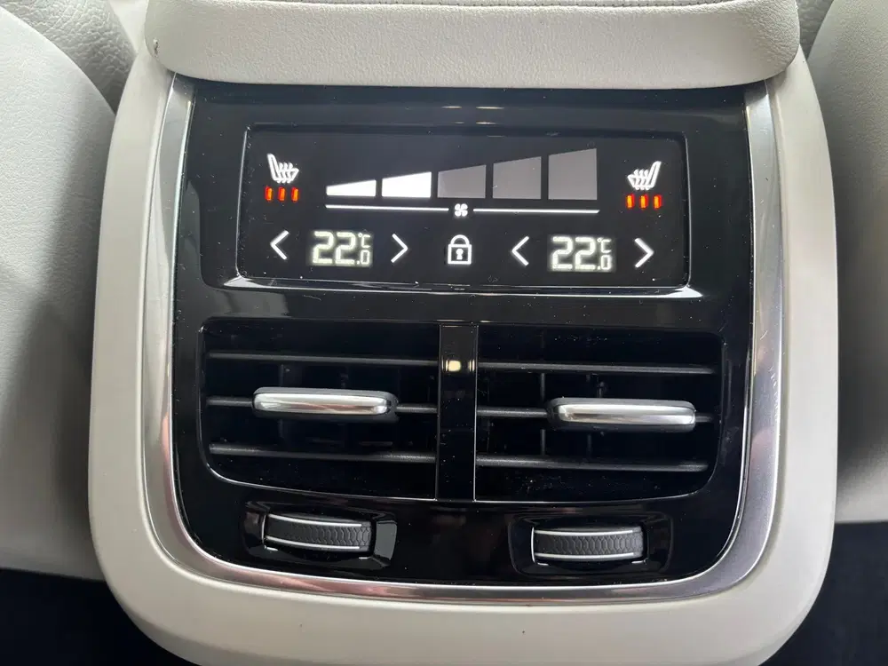 Volvo XC90 2.0 T8 RECHARGE AWD CORE BRIGHT 7 ZITS AWD uit 2022, foto 14