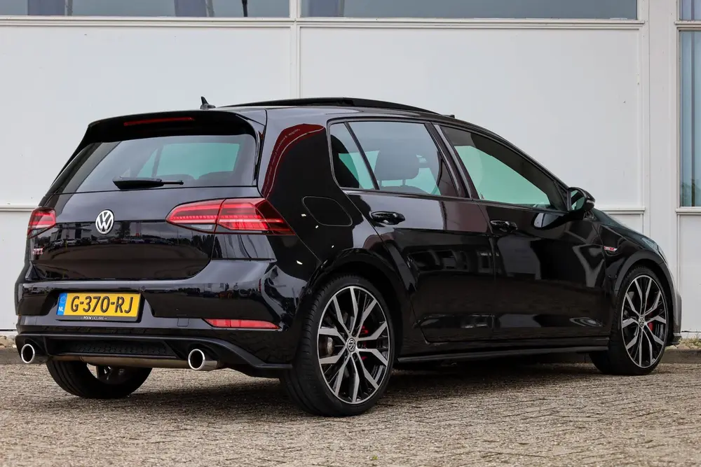 Volkswagen Golf 2.0 TSI 245pk GTI Performance | ACC | Pano | uit 2019, foto 2