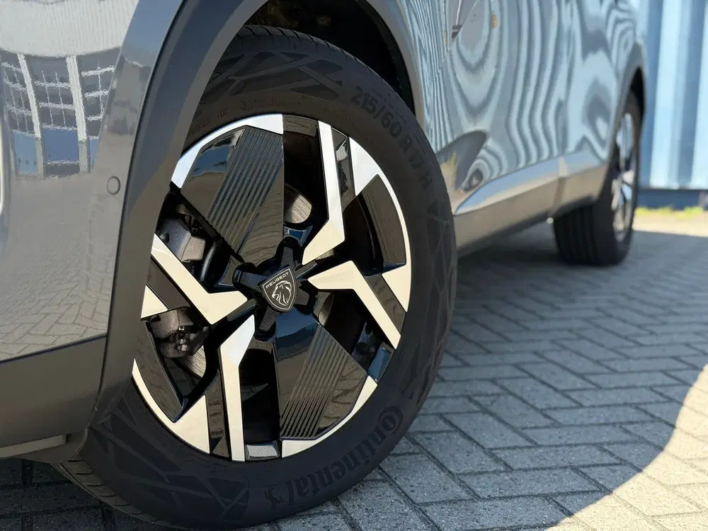 Peugeot 2008 EV GT Avantage 54 kWh uit 2025, foto 10