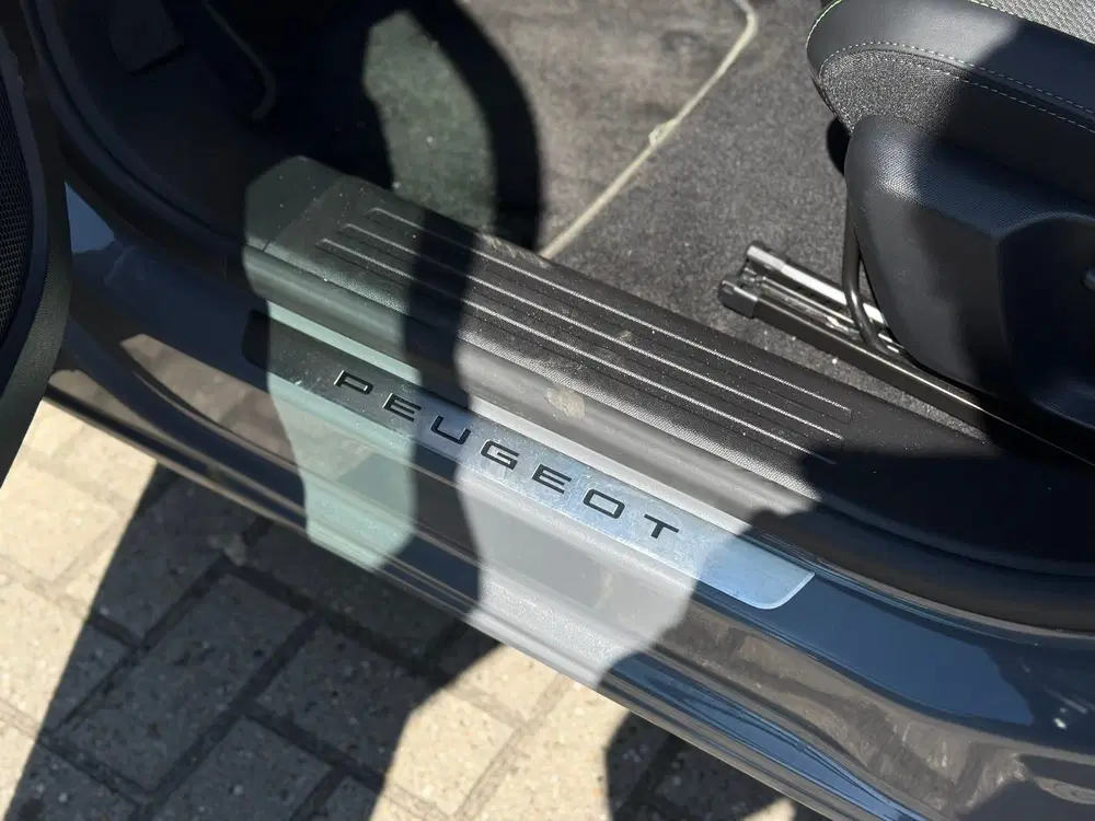 Peugeot 2008 EV GT Avantage 54 kWh uit 2025, foto 13