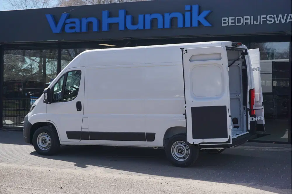 Citroën Jumper 35 2.2 140PK L2H2 BPM VRIJ 10" Navi uit 2024, foto 4