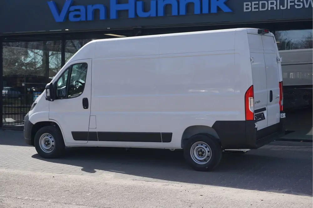 Citroën Jumper 35 2.2 140PK L2H2 BPM VRIJ 10" Navi uit 2024, foto 3