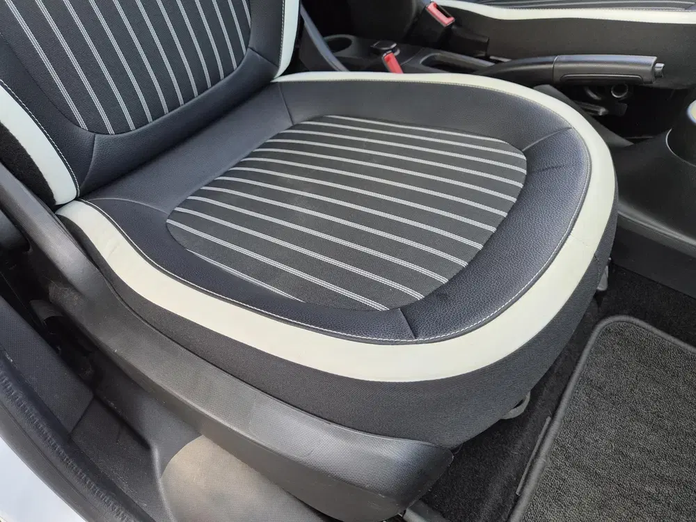 Renault Twingo R80 Intens uit 2021, foto 11