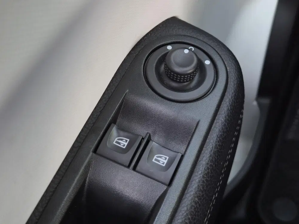 Renault Twingo R80 Intens uit 2021, foto 14