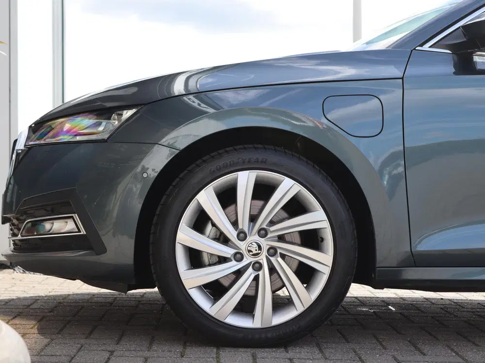 Skoda Octavia 1.4 TSI 204 pk DSG iV PHEV Style uit 2021, foto 2