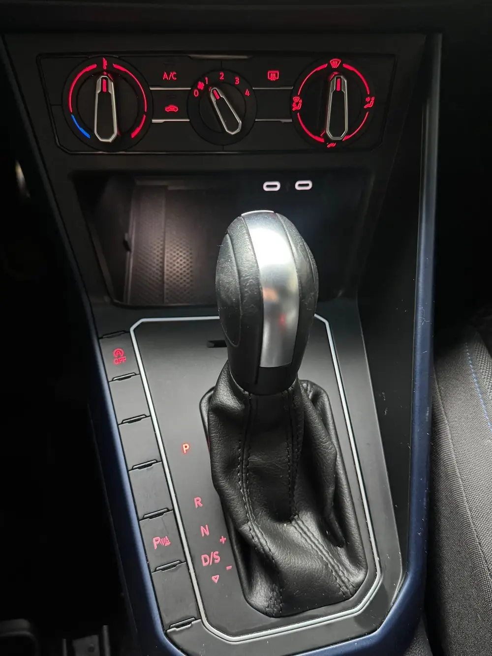 Volkswagen Polo 1.0 TSI Highline aut/carplay/navi/front assi uit 2021, foto 16