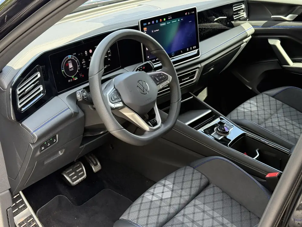 Volkswagen Tiguan 1.5 eHybrid R-Line | Trekhaak | Pano | H&K uit 2025, foto 2
