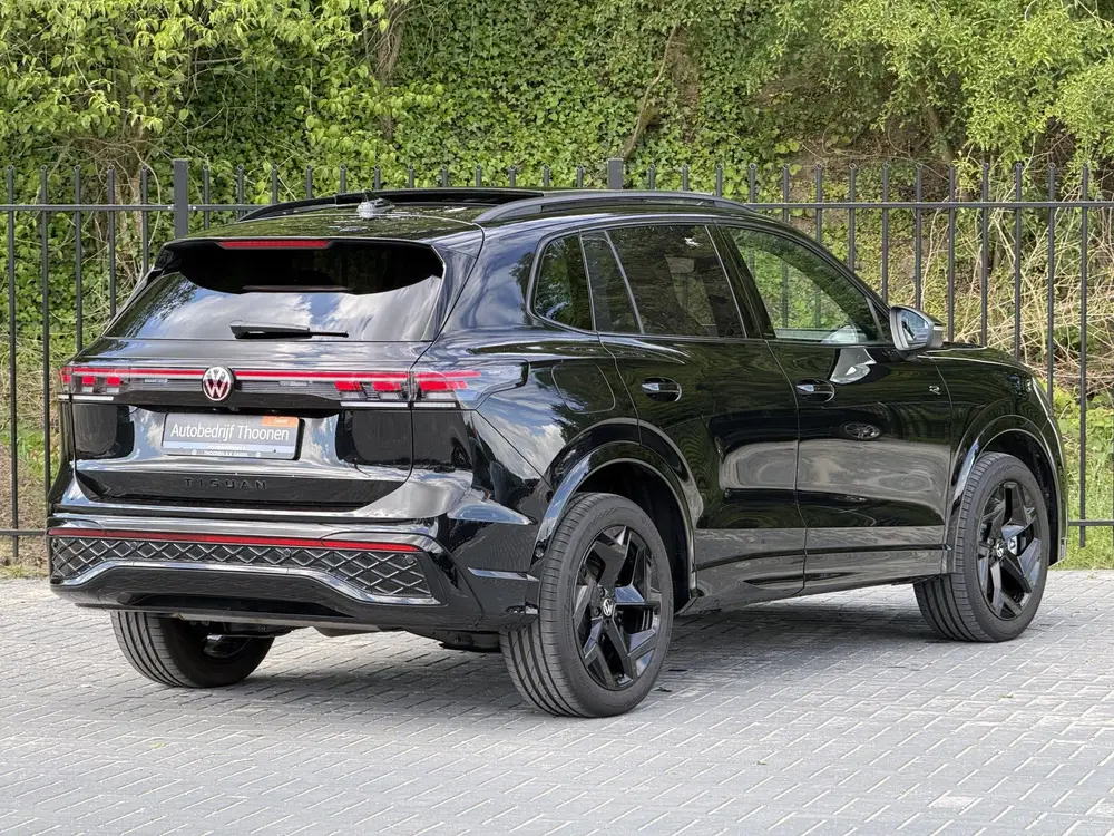 Volkswagen Tiguan 1.5 eHybrid R-Line | Trekhaak | Pano | H&K uit 2025, foto 8