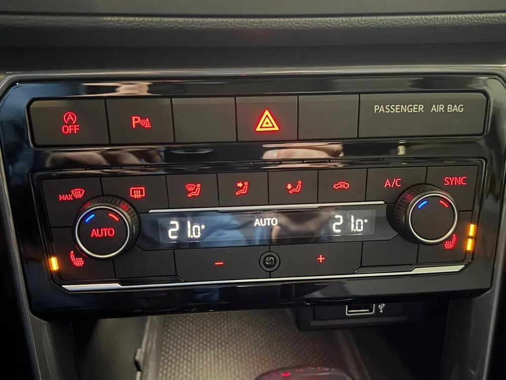 Volkswagen T-Cross 1.0 TSI Style automaat/xenon/led/front as uit 2019, foto 15