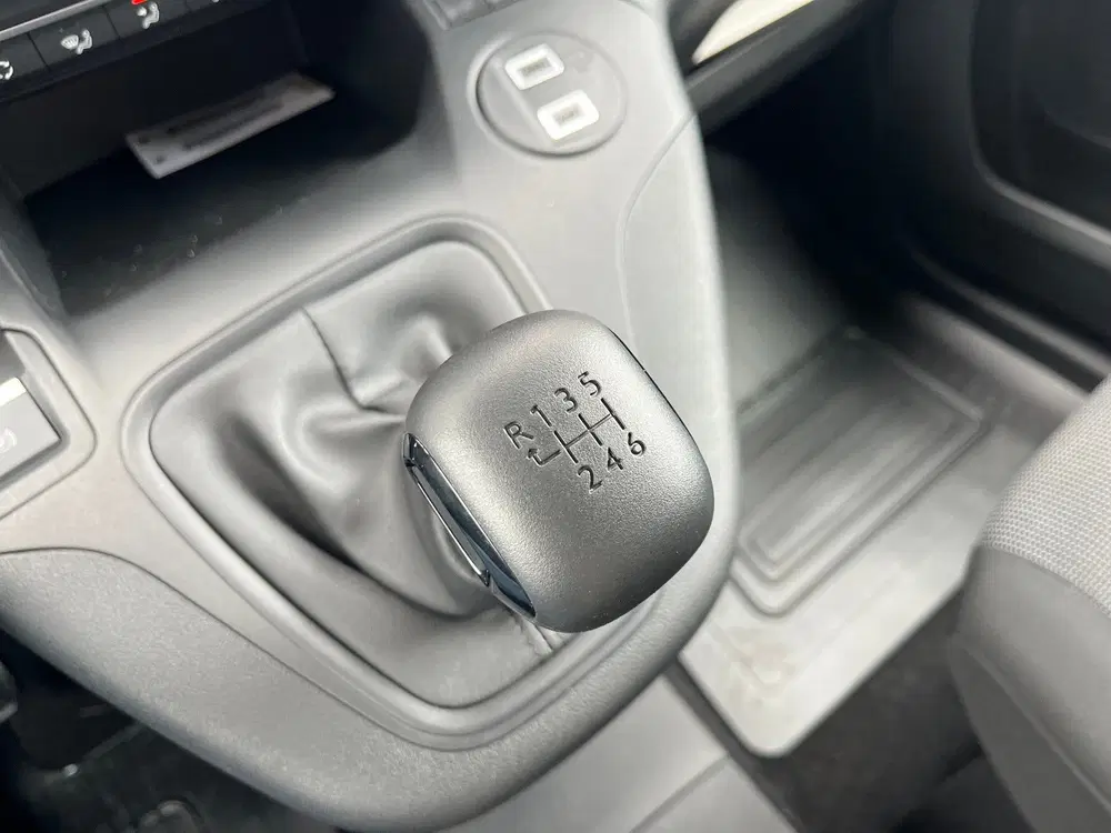 Toyota Proace City 1.5 D-4D L1 Navigator uit 2024, foto 18