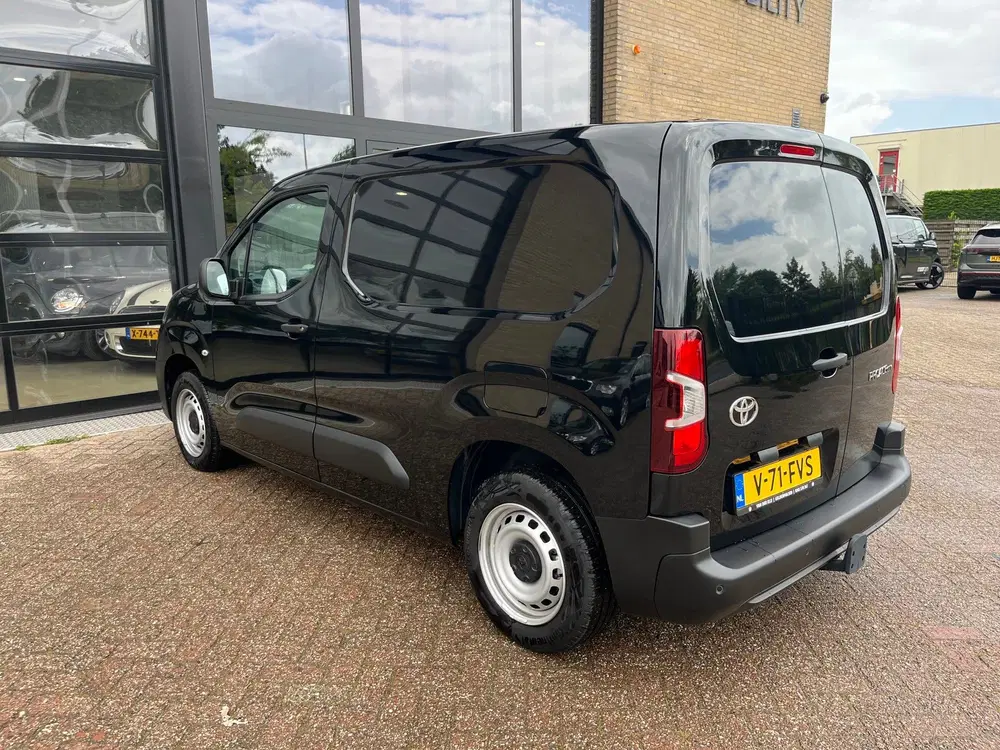 Toyota Proace City 1.5 D-4D L1 Navigator uit 2024, foto 7