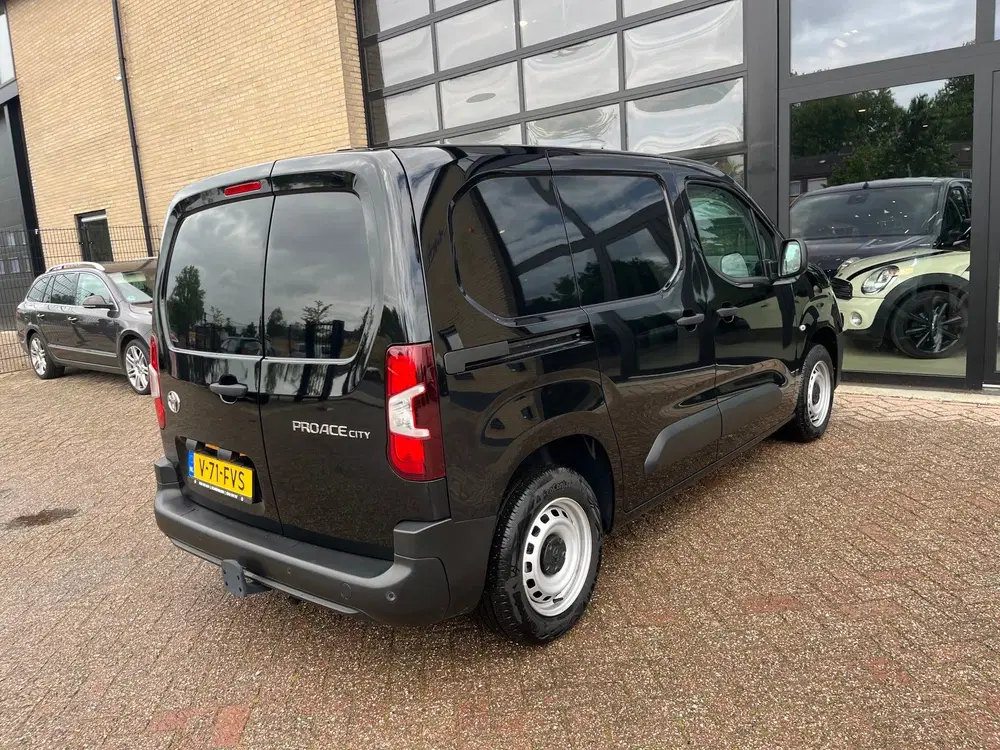 Toyota Proace City 1.5 D-4D L1 Navigator uit 2024, foto 9