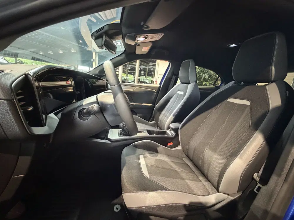 Opel Mokka 1.2 Turbo GS Achteruitrijcamera uit 2025, foto 11