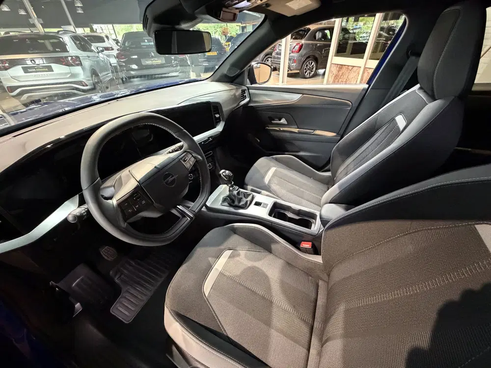 Opel Mokka 1.2 Turbo GS Achteruitrijcamera uit 2025, foto 12