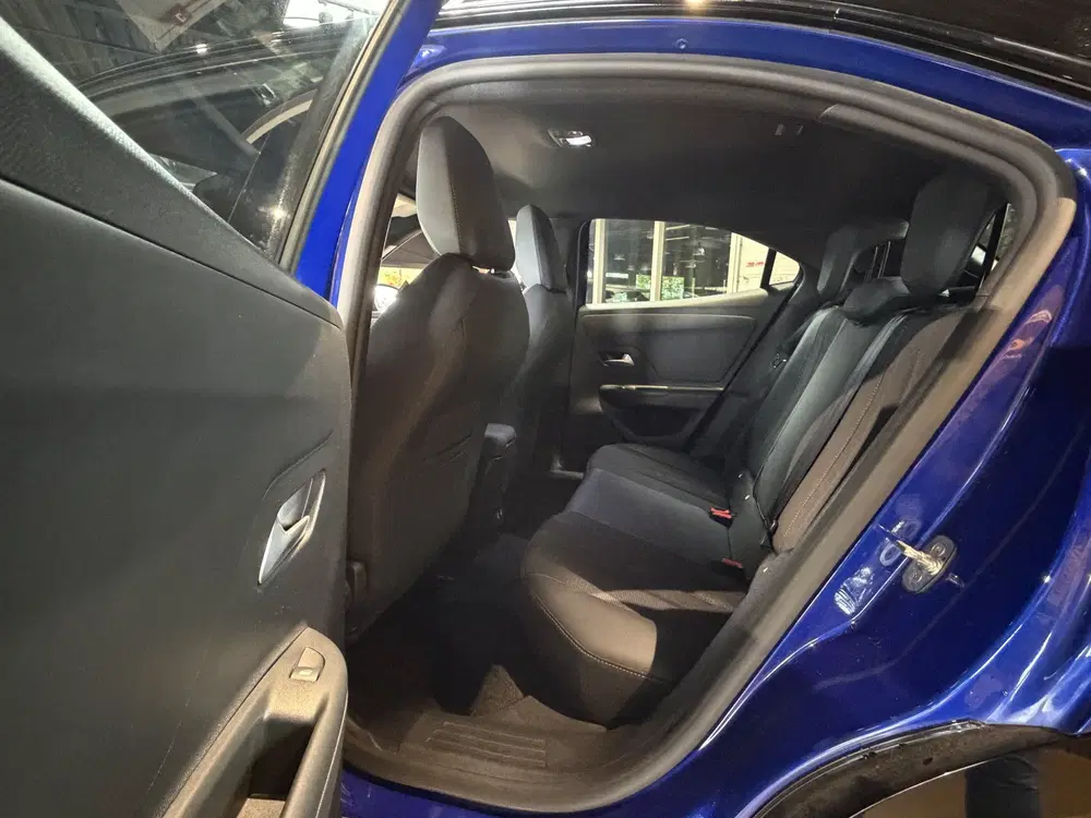 Opel Mokka 1.2 Turbo GS Achteruitrijcamera uit 2025, foto 13