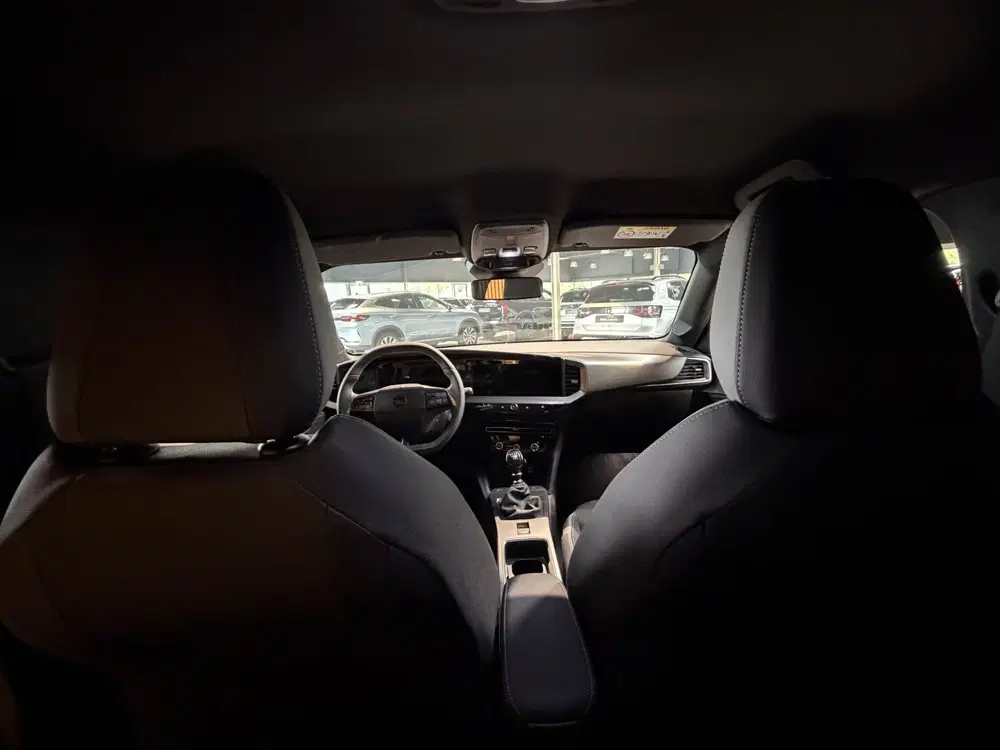 Opel Mokka 1.2 Turbo GS Achteruitrijcamera uit 2025, foto 15
