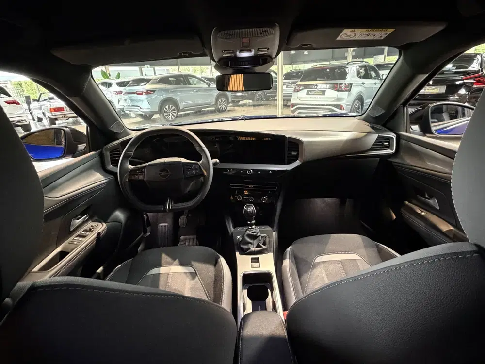 Opel Mokka 1.2 Turbo GS Achteruitrijcamera uit 2025, foto 16