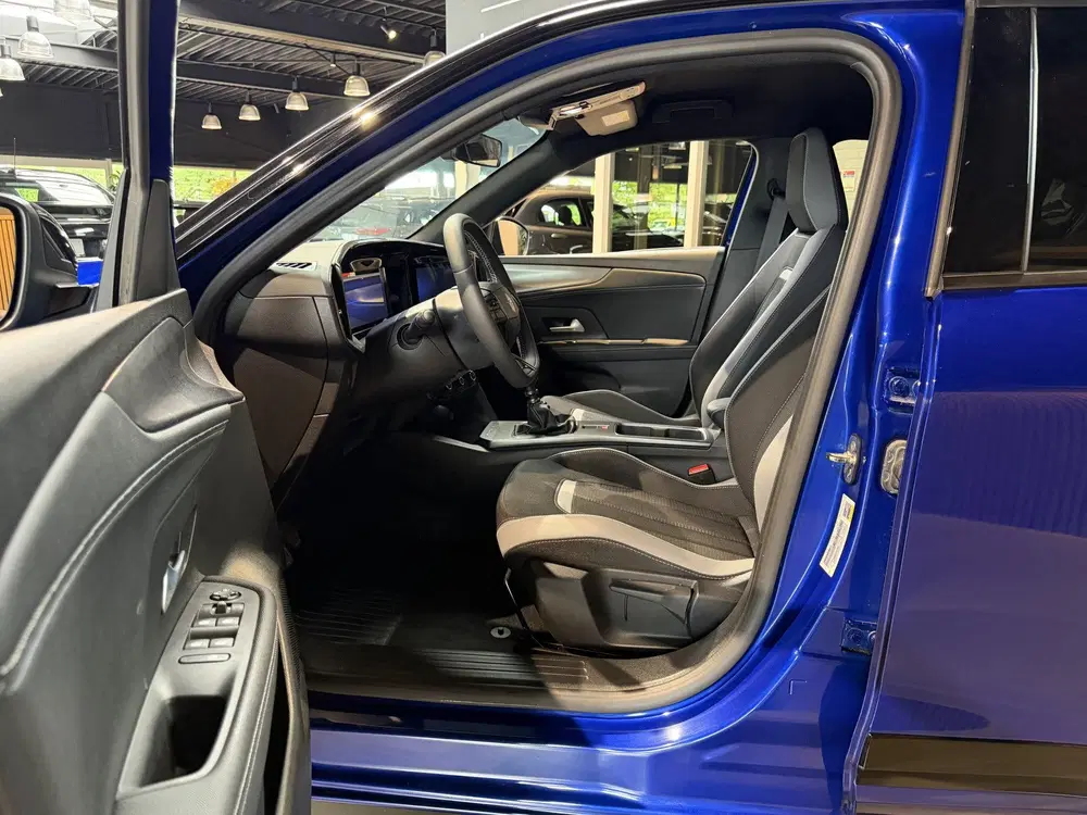Opel Mokka 1.2 Turbo GS Achteruitrijcamera uit 2025, foto 9
