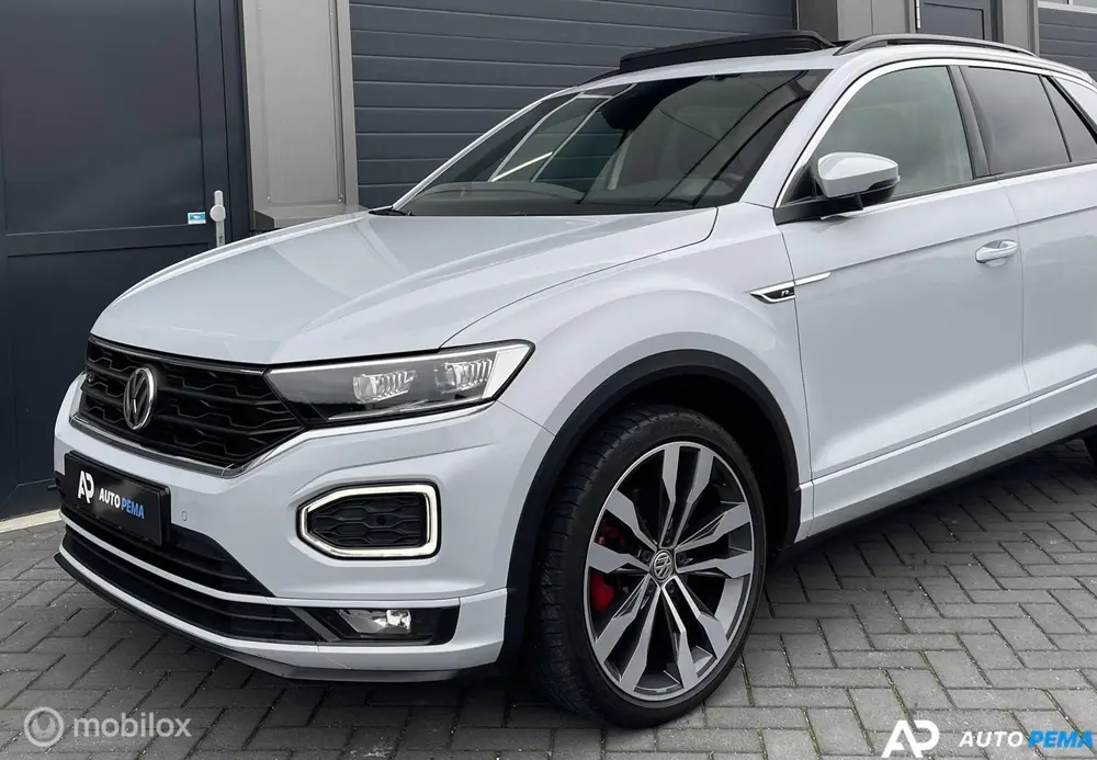 Volkswagen T-Roc 1.5 TSI DSG 3xR-Line 150PK ACC Cam uit 2019, foto 2