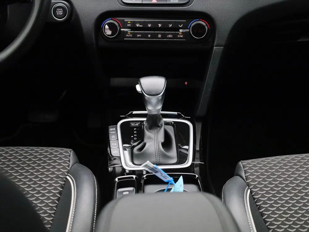 Kia Ceed Pulse 1.0 T-GDi 120 MHEV DCT ISG uit 2024, foto 10