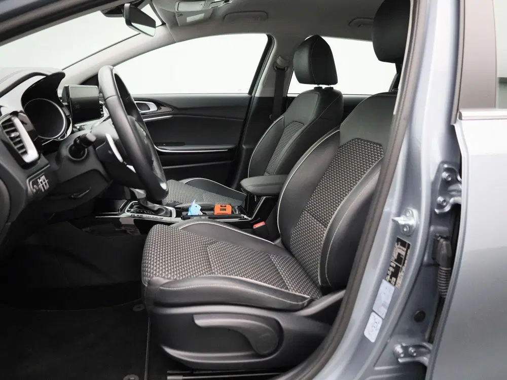 Kia Ceed Pulse 1.0 T-GDi 120 MHEV DCT ISG uit 2024, foto 12