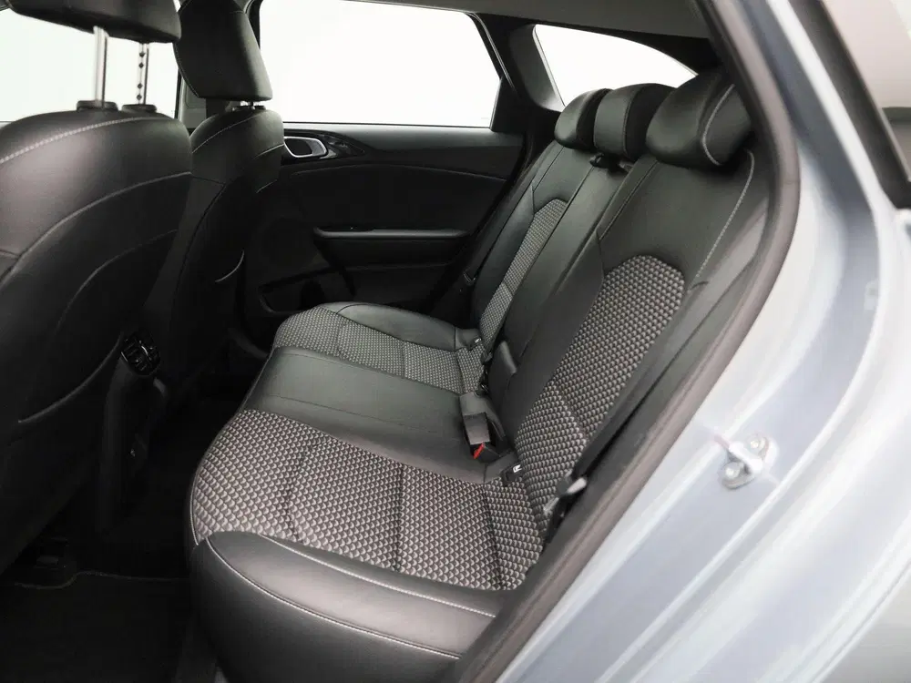 Kia Ceed Pulse 1.0 T-GDi 120 MHEV DCT ISG uit 2024, foto 13