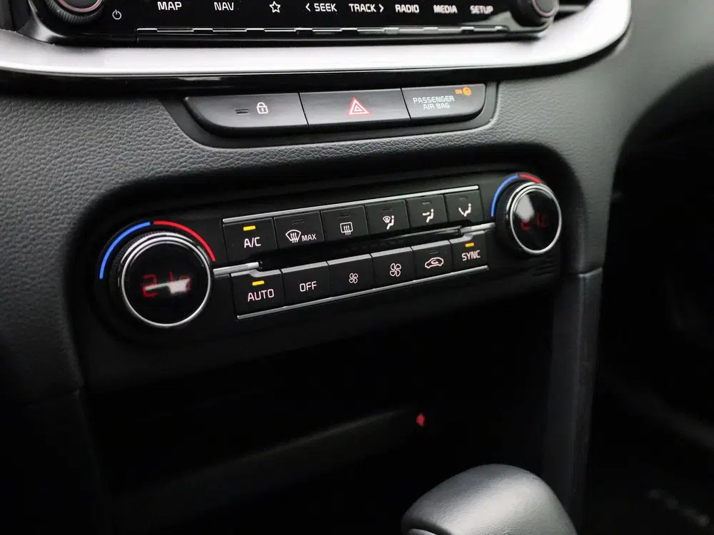 Kia Ceed Pulse 1.0 T-GDi 120 MHEV DCT ISG uit 2024, foto 20