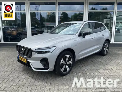 Volvo XC60 2.0 T6 Plug-in hybrid AWD Plus Dark Zwarte uit 2024