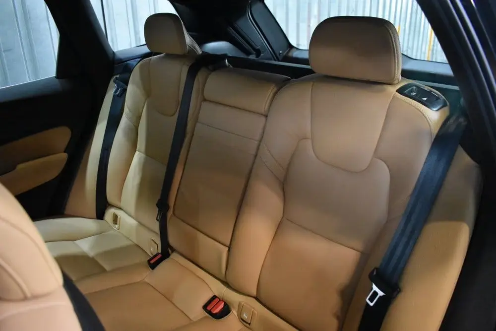 Volvo XC60 T4 190PK Momentum | Leder | Navi | Cruise Control uit 2019, foto 14