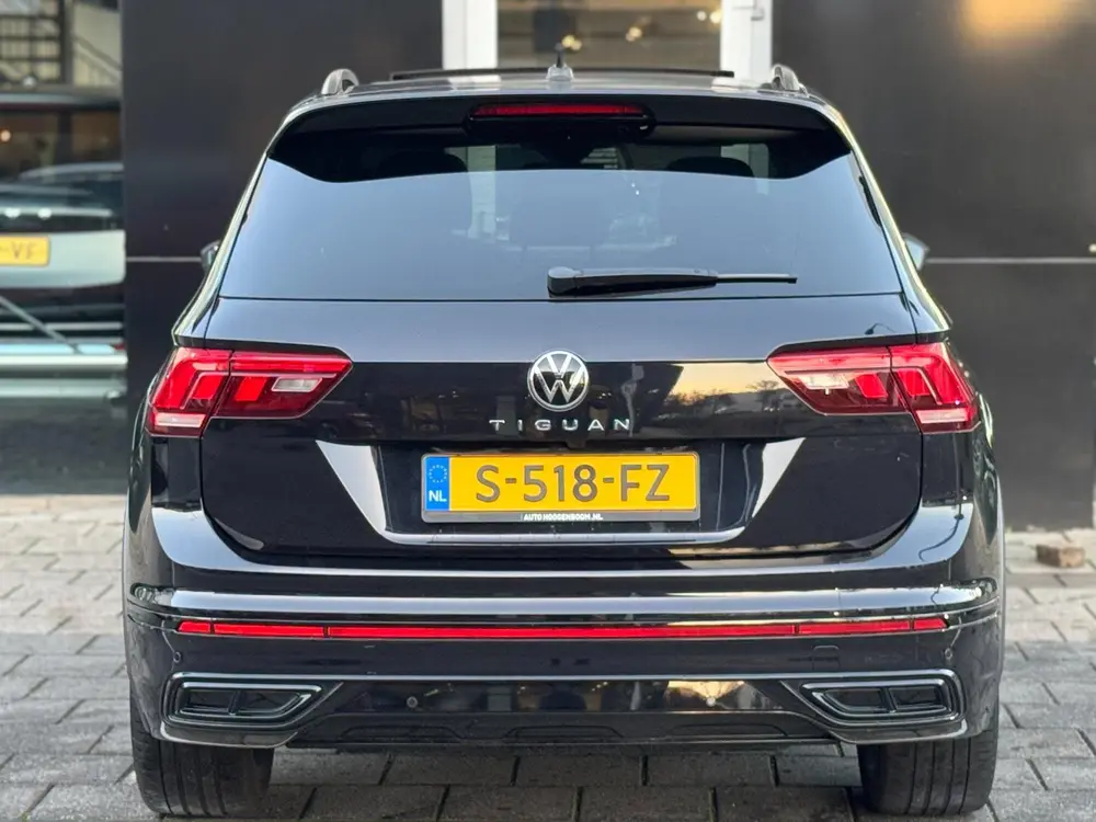 Volkswagen Tiguan 1.5 TSI R-Line Blackstyle uit 2022, foto 6