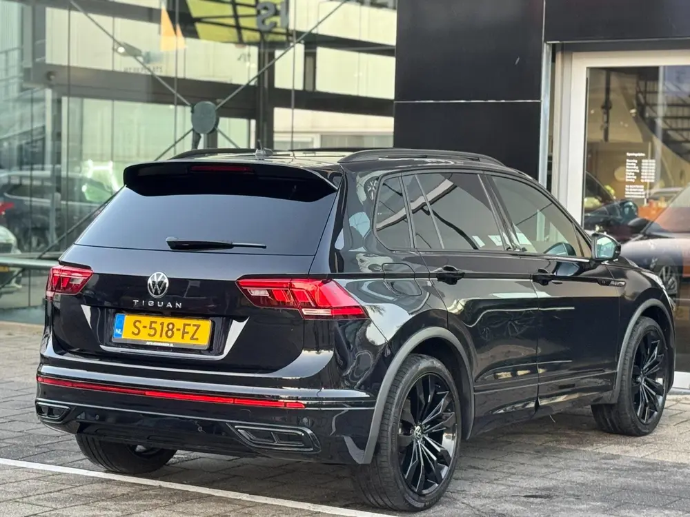 Volkswagen Tiguan 1.5 TSI R-Line Blackstyle uit 2022, foto 7