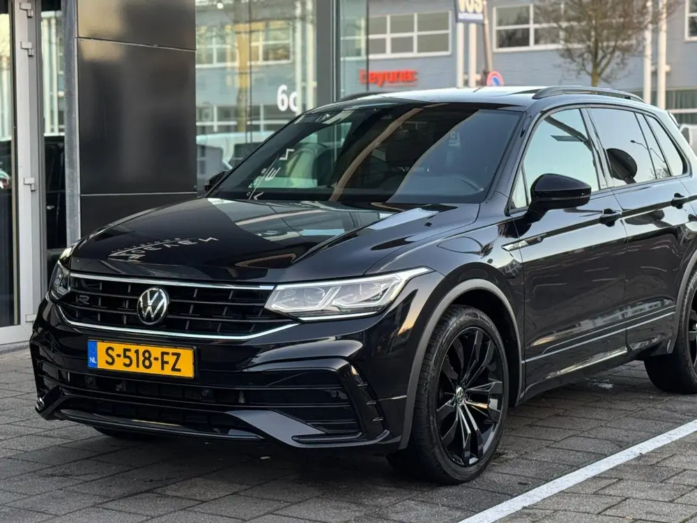 Volkswagen Tiguan 1.5 TSI R-Line Blackstyle uit 2022, foto 9