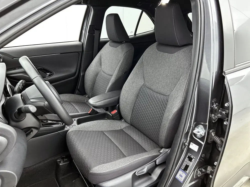 Toyota Yaris Cross 1.5 Hybrid 115 First Edition uit 2025, foto 17