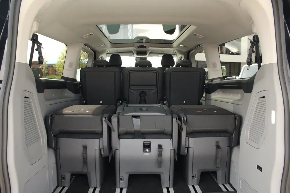 Ford Tourneo Custom 2.5 PHEV 233pk L2H1 Titanium X uit 2026, foto 15