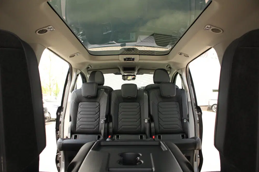 Ford Tourneo Custom 2.5 PHEV 233pk L2H1 Titanium X uit 2026, foto 17