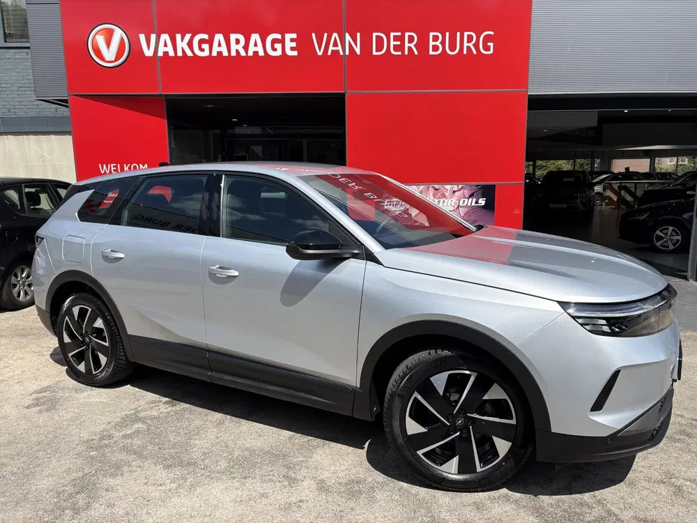Opel Grandland 1.2 Turbo Hybrid GS uit 2025, foto 9