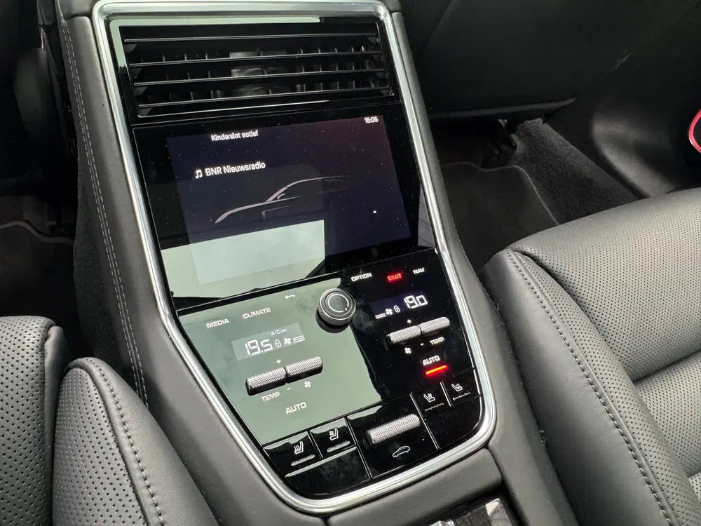 Porsche Panamera 2.9 4 E-Hybrid Platinum Editi uit 2022, foto 20