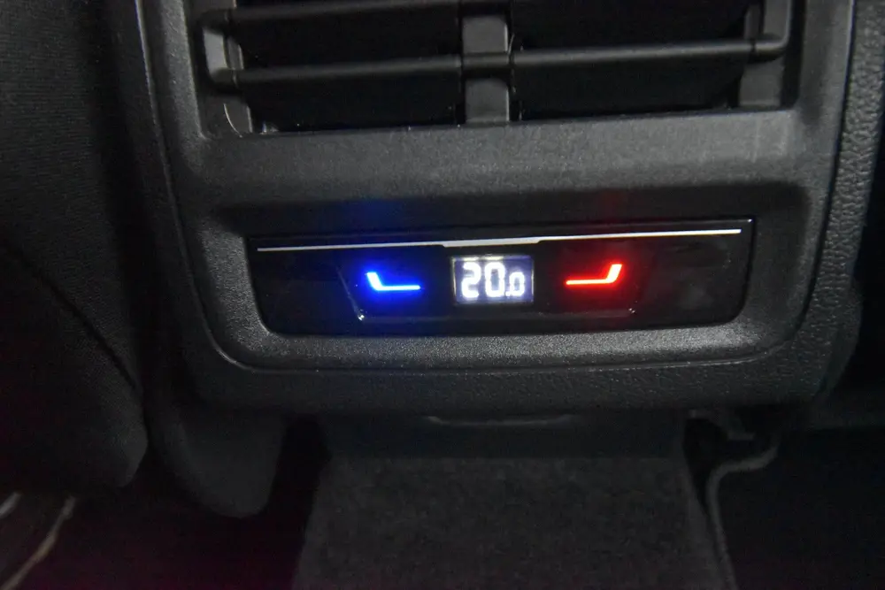 Volkswagen Golf 1.4 eHybrid Style , VIRTUAL COCKPIT , NAVI uit 2022, foto 11