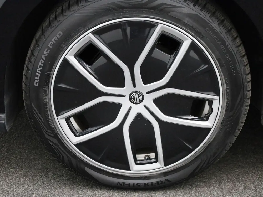 MG MG4 64 kWh Luxury uit 2023, foto 14