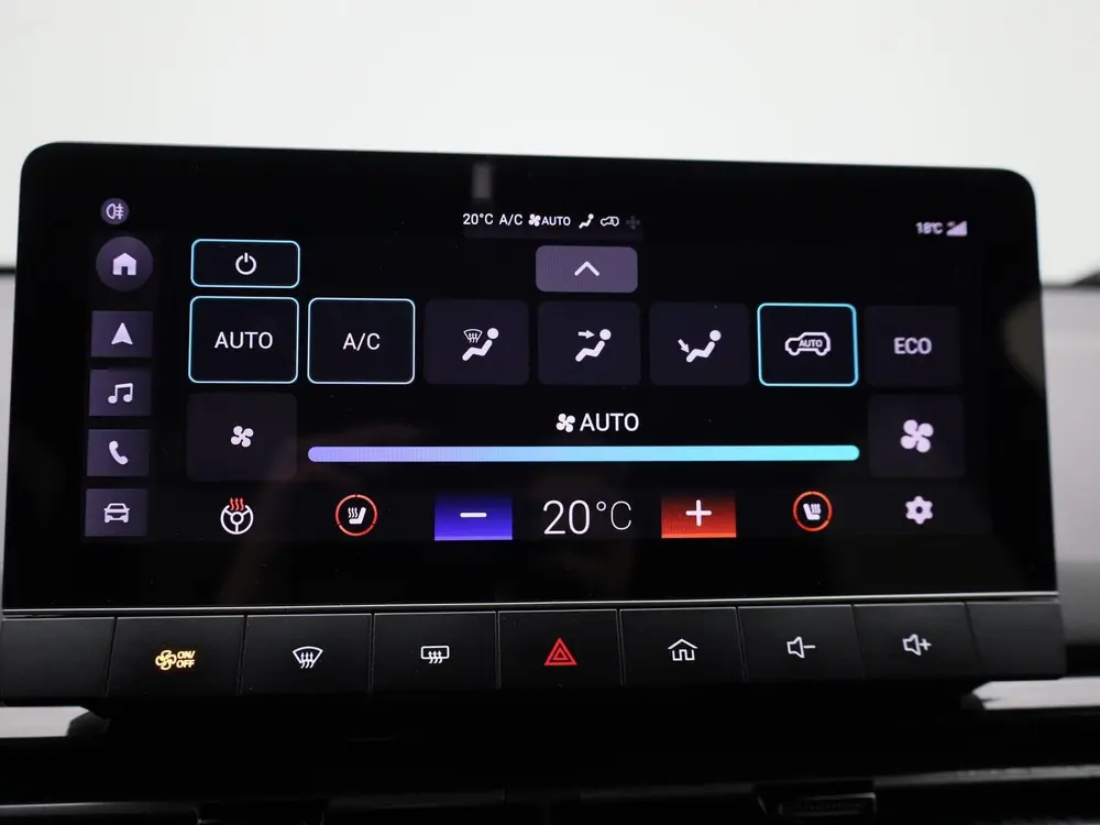 MG MG4 64 kWh Luxury uit 2023, foto 17