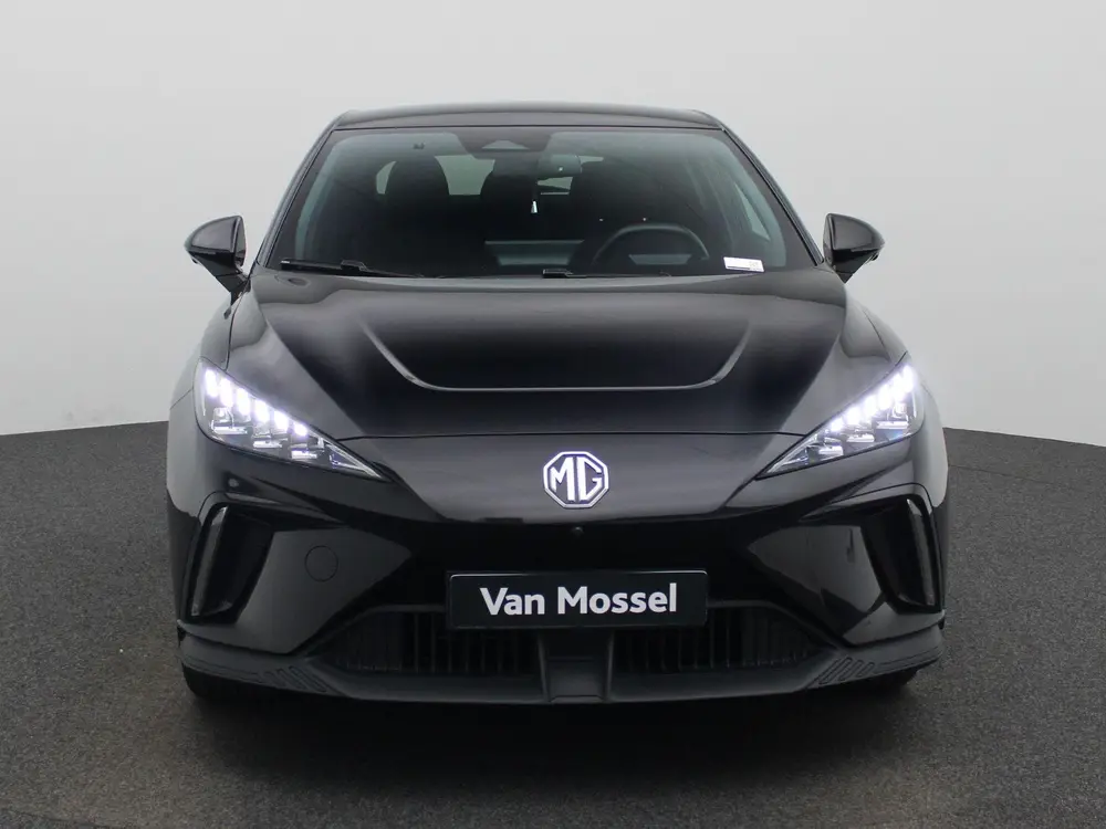 MG MG4 64 kWh Luxury uit 2023, foto 3