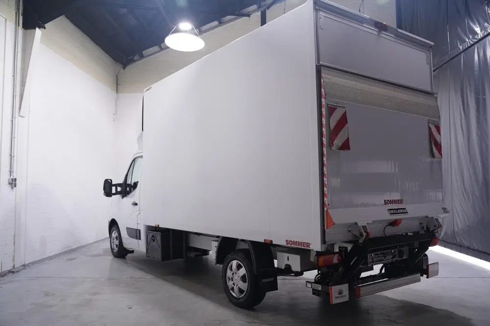 Renault Master 2.3 DCi 163 pk Bakwagen met Laadklep Navi uit 2024, foto 3