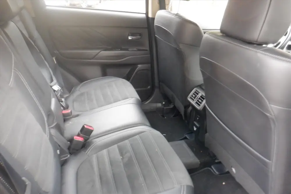 Mitsubishi Outlander 2.4 DOHC MIVEC PHEV 240pk 4WD Aut Inten uit 2019, foto 17