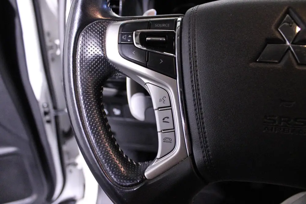 Mitsubishi Outlander 2.4 PHEV Intense | Camera | Leder | Cru uit 2019, foto 13