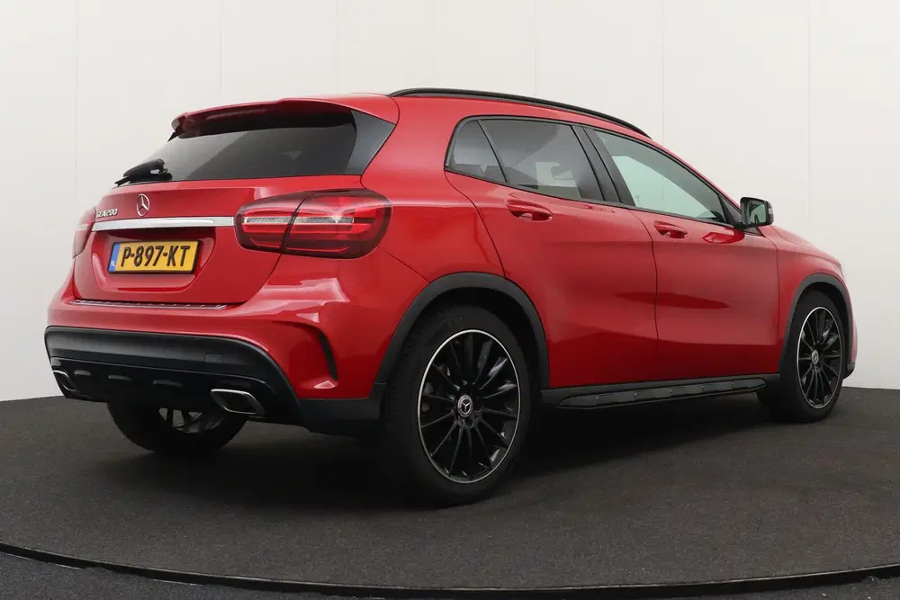 Mercedes-Benz GLA GLA 200 157 PK Aut. AMG Night Leder uit 2020, foto 2