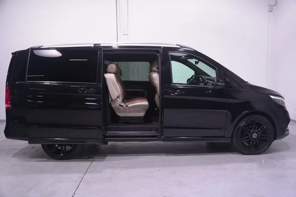 Mercedes-Benz V-Klasse 300d 4-MATIC Lang AMG Line Dubbel Cab uit 2023, foto 10