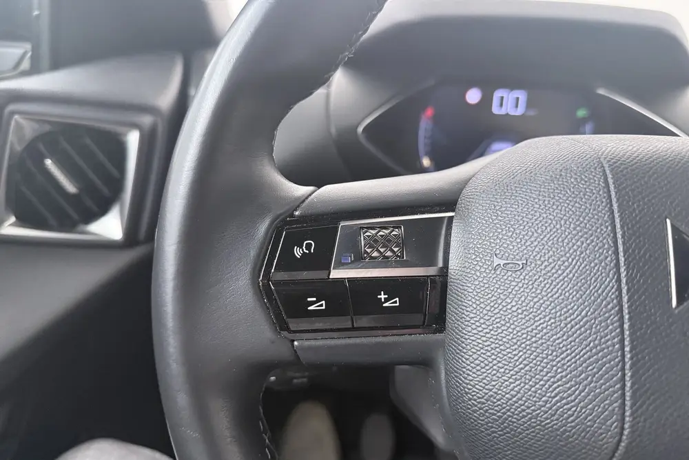 DS Automobiles 3 Crossback DS DS 3 Crossback 1.2T 101 PK Montmartre Trekhaak Carplay Cl uit 2022, foto 16