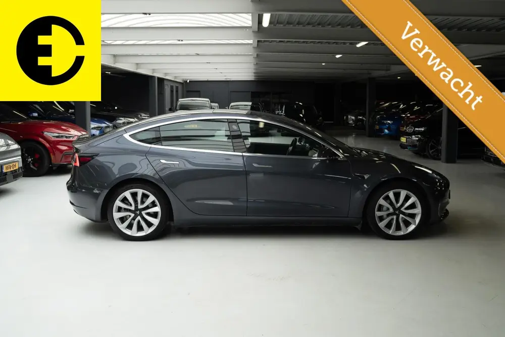 Tesla Model 3 Long Range AWD 75 kWh | FSD | Trekhaak | LMV uit 2019, foto 6